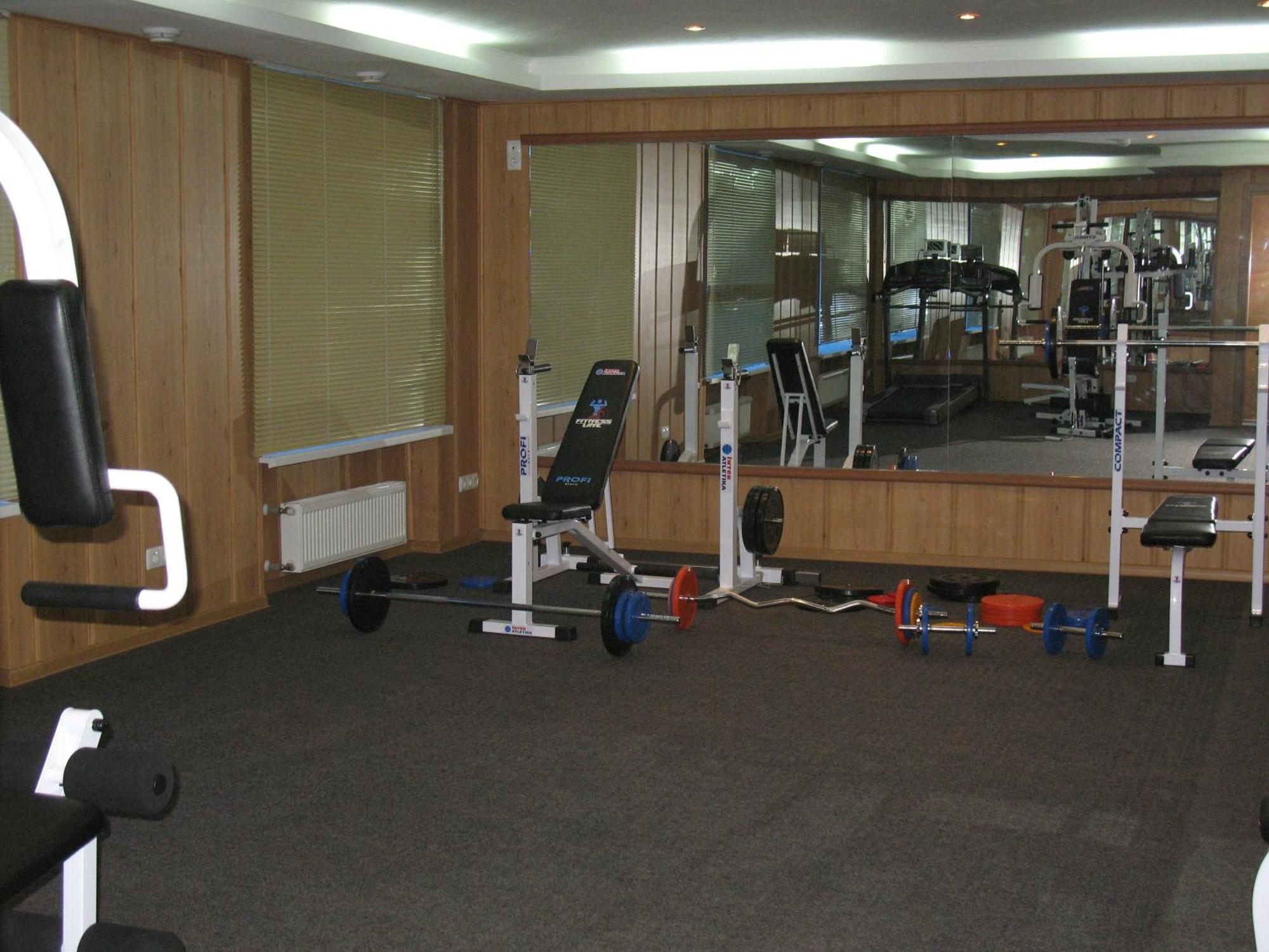 Optima Deluxe Kryvyi Rih Hotel Ngoại thất bức ảnh