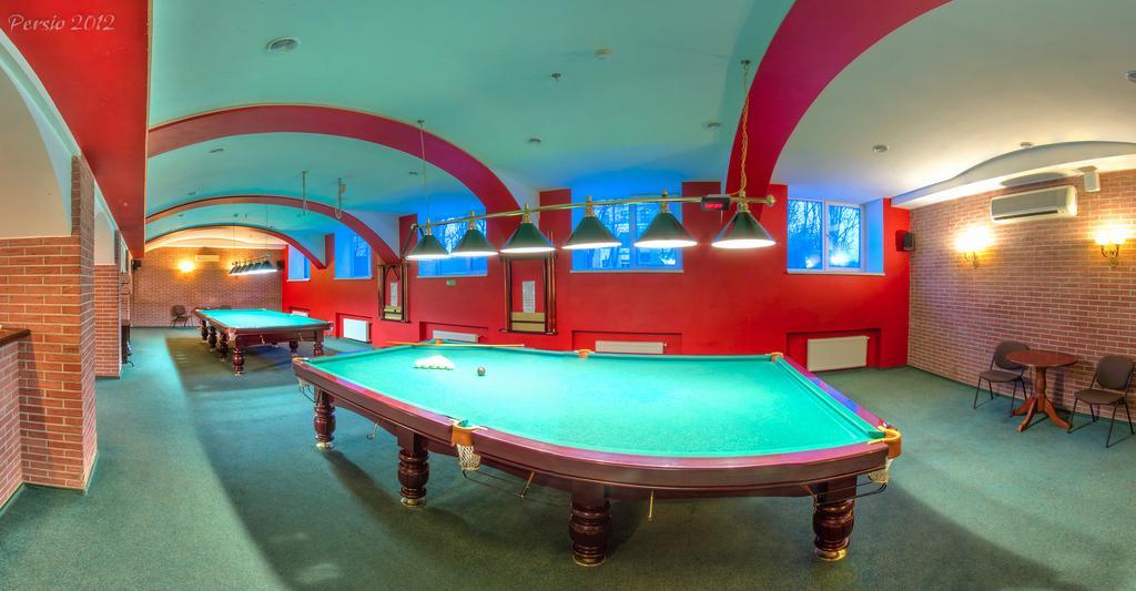 Optima Deluxe Kryvyi Rih Hotel Ngoại thất bức ảnh